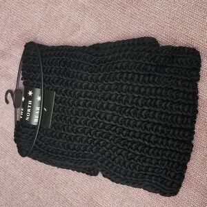 Black Chunky Super Soft  Infinity Scarf - Black - New with Tags